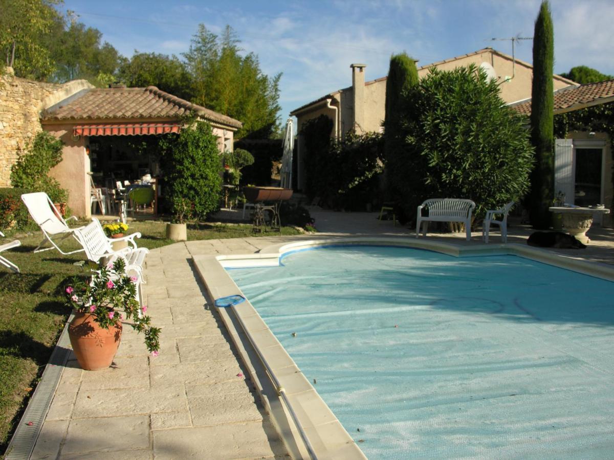 Villa Les Iris Sernhac Extérieur photo