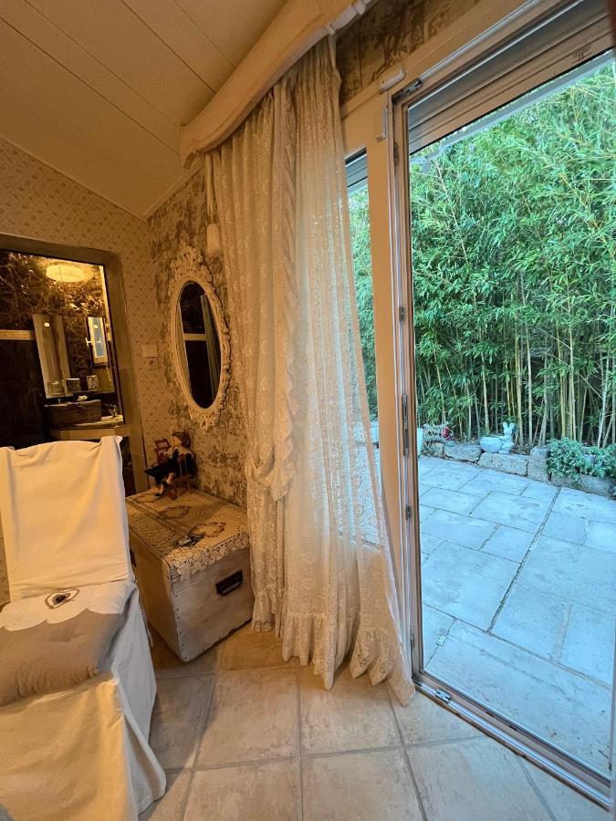 Villa Les Iris Sernhac Extérieur photo